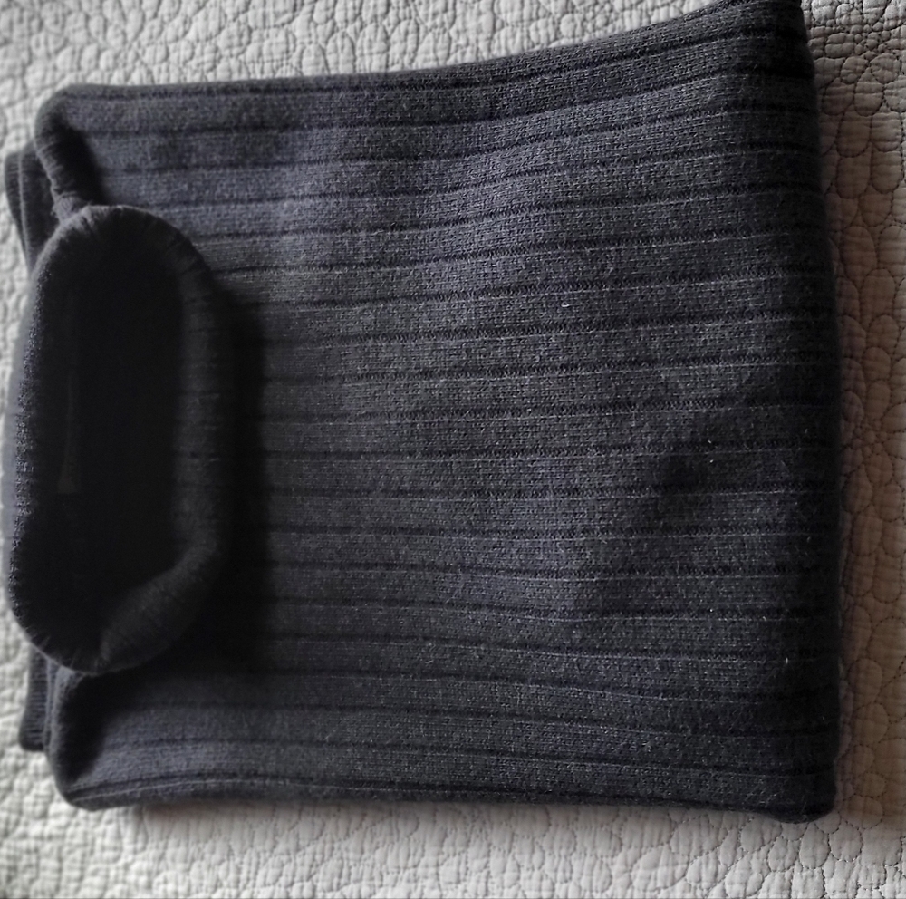 Jj Farmer Men's Dark Gray Turtleneck Sweater